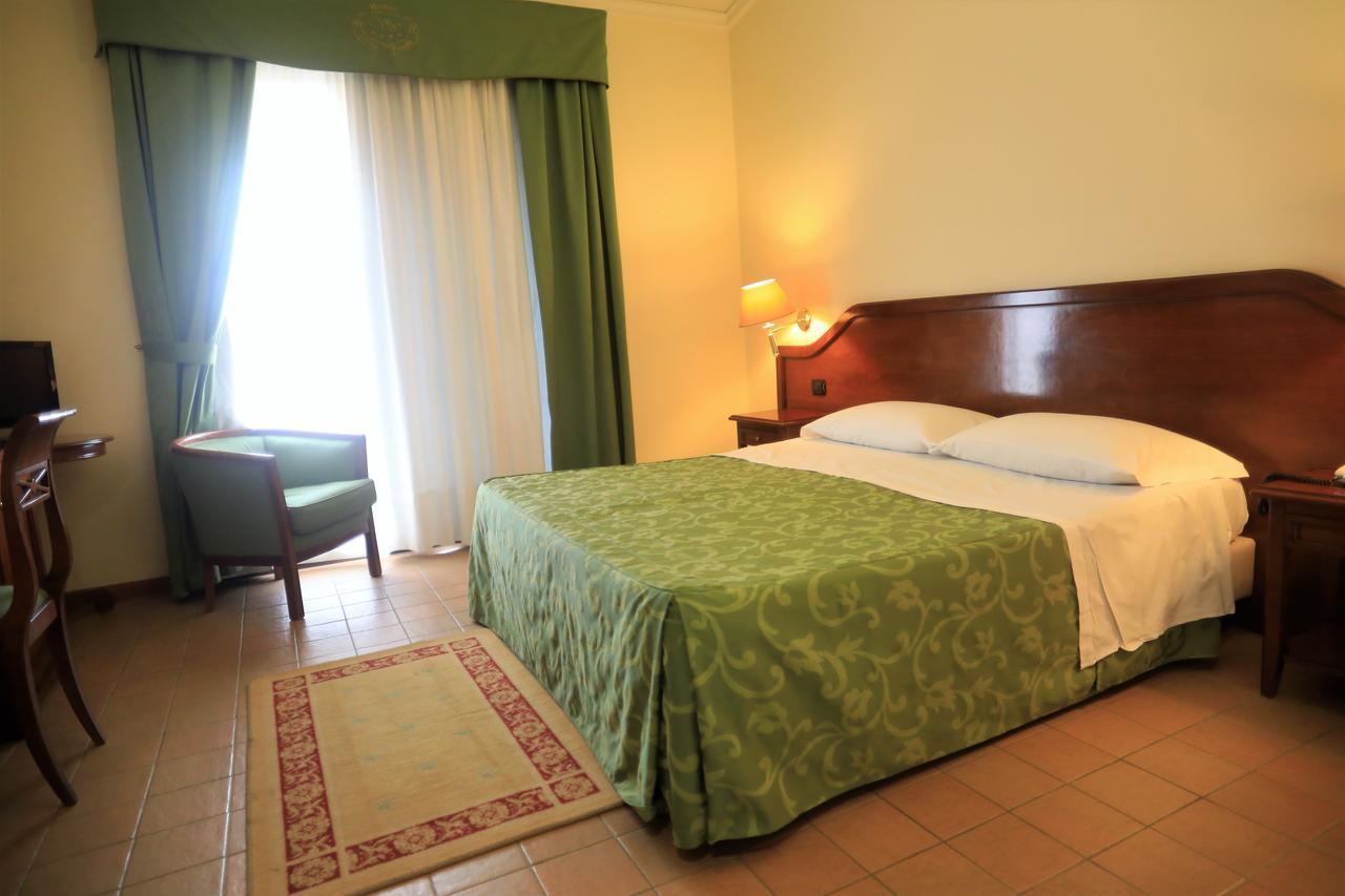 Hotel Villa Peretti جيلا المظهر الخارجي الصورة